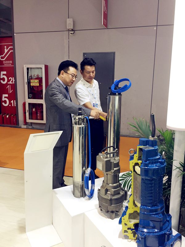 尤孚誠邀“四海八荒”的新老朋友，相聚上海