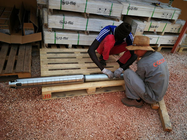 尤孚解決塞內加爾深井取水問題 尤孚解決塞內加爾深井取水問題